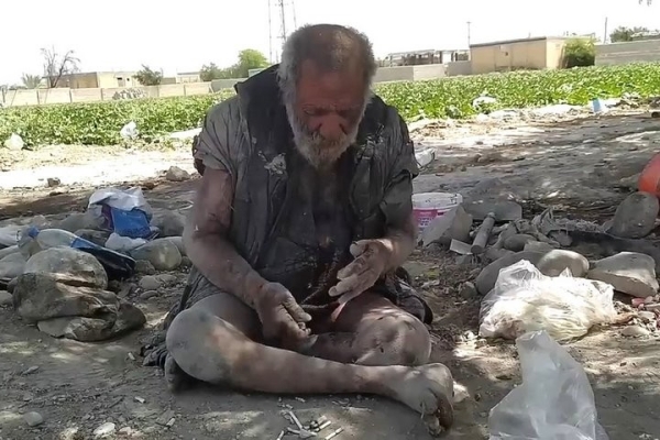 Самый грязный человек в мире умер через несколько месяцев после первого купания Самый грязный человек в мире умер через несколько месяцев после первого купания