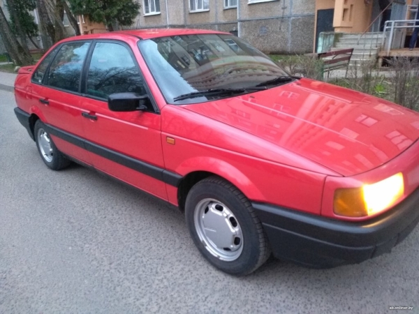 Найден Volkswagen Passat B3 в состоянии, близком к идеальному. Сколько просит за него владелец? Найден Volkswagen Passat B3 в состоянии, близком к идеальному. Сколько просит за него владелец?