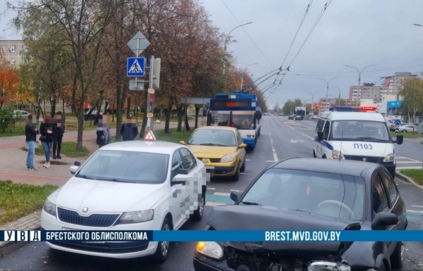 В Бресте одновременно произошло два ДТП В Бресте одновременно произошло два ДТП