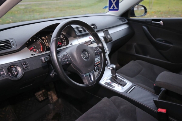 Белорус купил бензиновый VW Passat (B6) за $6 800. Проверили, стоил ли он своих денег