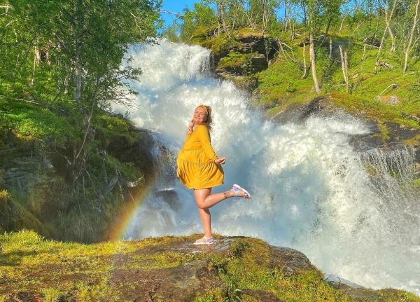 «После такой работы многие разводятся». Белоруска ушла в дальнобой вслед за мужем