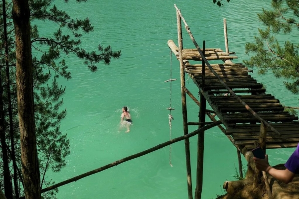 Отдых на белорусских Мальдивах — чем сейчас привлекают меловые карьеры