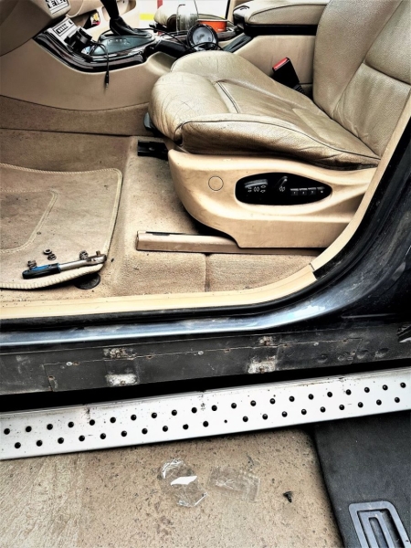 BMW с хитрыми тайниками остановили литовцы вблизи границы с Беларусью BMW с хитрыми тайниками остановили литовцы вблизи границы с Беларусью