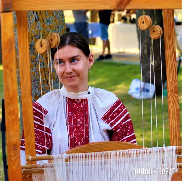 
                Читатель: Вчера на фестивале народного творчества в Малорите
            