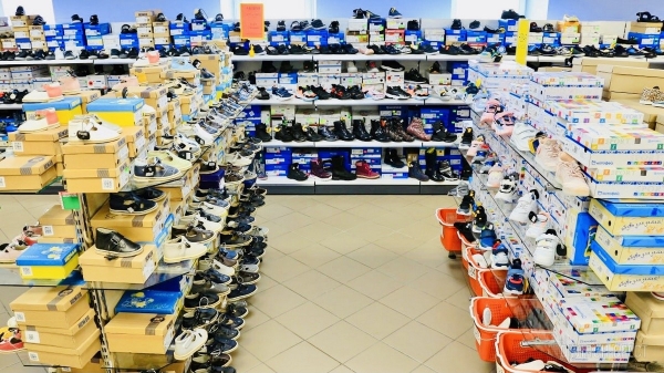 ТРИ ЭТАЖА ТОВАРОВ ДЛЯ ВСЕЙ СЕМЬИ! Детские игрушки и развлечения, канцтовары, женская, мужская, детская одежда и обувь в «Детском мире» на Советской ТРИ ЭТАЖА ТОВАРОВ ДЛЯ ВСЕЙ СЕМЬИ! Детские игрушки и развлечения, канцтовары, женская, мужская, детская одежда и обувь в «Детском мире» на Советской