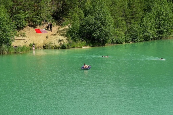 Отдых на белорусских Мальдивах — чем сейчас привлекают меловые карьеры