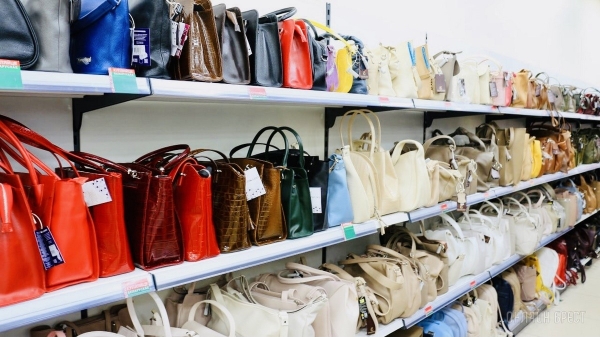 ТРИ ЭТАЖА ТОВАРОВ ДЛЯ ВСЕЙ СЕМЬИ! Детские игрушки и развлечения, канцтовары, женская, мужская, детская одежда и обувь в «Детском мире» на Советской ТРИ ЭТАЖА ТОВАРОВ ДЛЯ ВСЕЙ СЕМЬИ! Детские игрушки и развлечения, канцтовары, женская, мужская, детская одежда и обувь в «Детском мире» на Советской