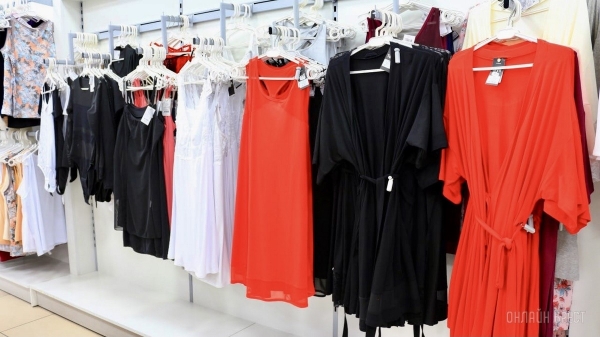 ТРИ ЭТАЖА ТОВАРОВ ДЛЯ ВСЕЙ СЕМЬИ! Детские игрушки и развлечения, канцтовары, женская, мужская, детская одежда и обувь в «Детском мире» на Советской ТРИ ЭТАЖА ТОВАРОВ ДЛЯ ВСЕЙ СЕМЬИ! Детские игрушки и развлечения, канцтовары, женская, мужская, детская одежда и обувь в «Детском мире» на Советской