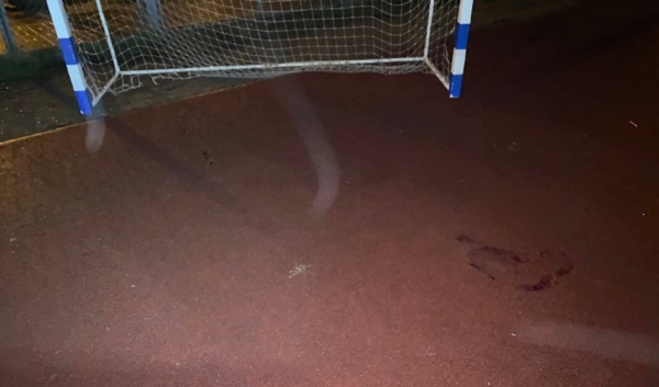 В Беларуси на ребенка упали футбольные ворота. Мальчик в реанимации