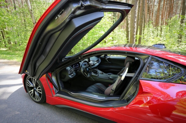 22-летний парень из Жодино купил BMW i8 за $100 тысяч — доволен? 22-летний парень из Жодино купил BMW i8 за $100 тысяч — доволен?