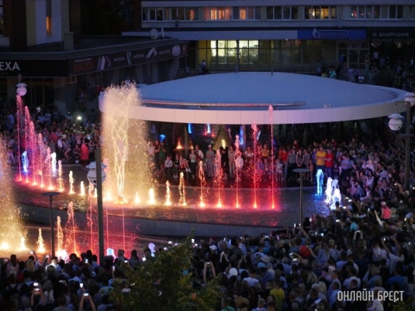 Сезон фонтанов в Бресте откроют 29 апреля. Опубликован график работы