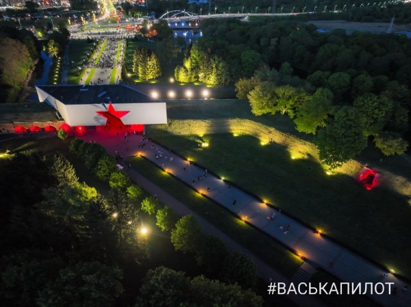 Красивые фотографии из Брестской крепости
Красивые фотографии из Брестской крепости