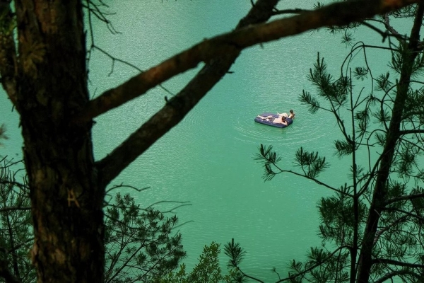 Отдых на белорусских Мальдивах — чем сейчас привлекают меловые карьеры