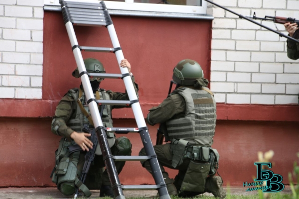 В Бресте проверили состояние боевой готовности отряда спецназначения