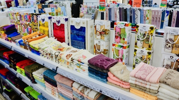 ТРИ ЭТАЖА ТОВАРОВ ДЛЯ ВСЕЙ СЕМЬИ! Детские игрушки и развлечения, канцтовары, женская, мужская, детская одежда и обувь в «Детском мире» на Советской ТРИ ЭТАЖА ТОВАРОВ ДЛЯ ВСЕЙ СЕМЬИ! Детские игрушки и развлечения, канцтовары, женская, мужская, детская одежда и обувь в «Детском мире» на Советской