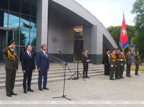 Пять новых пожарных автоцистерн переданы в гарнизоны МЧС Брестской области