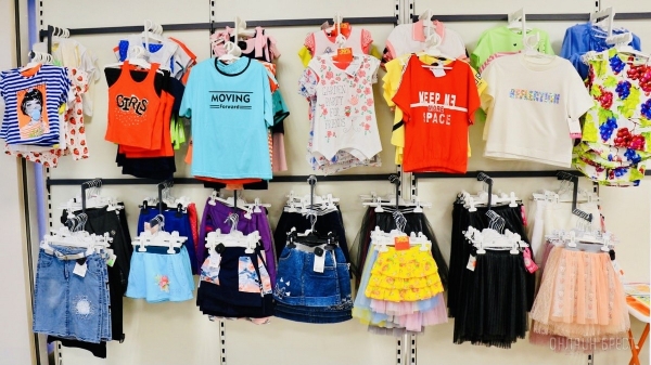 ТРИ ЭТАЖА ТОВАРОВ ДЛЯ ВСЕЙ СЕМЬИ! Детские игрушки и развлечения, канцтовары, женская, мужская, детская одежда и обувь в «Детском мире» на Советской ТРИ ЭТАЖА ТОВАРОВ ДЛЯ ВСЕЙ СЕМЬИ! Детские игрушки и развлечения, канцтовары, женская, мужская, детская одежда и обувь в «Детском мире» на Советской